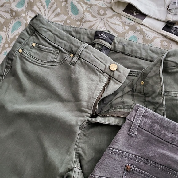 Chicos Brand Jeans - Picture 2 of 4